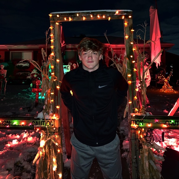 Meet your Posher, Sean - Picture 1 of 1